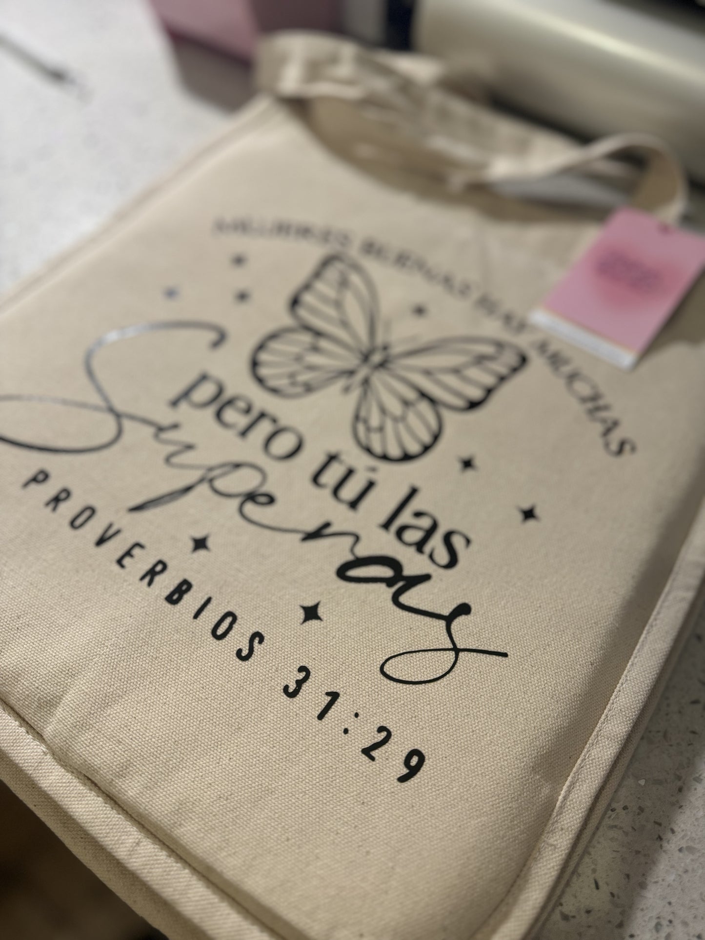 Tote bag